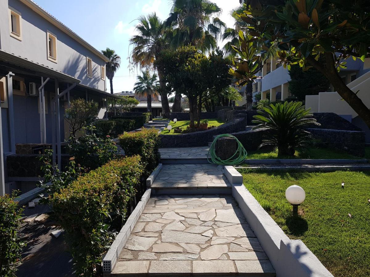 Asteraki Aparthotel Gouvia Dış mekan fotoğraf